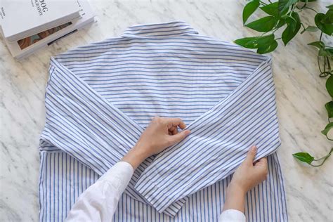 fold long sleeve shirts military style