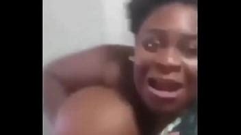 Jojo Todinho Ne Veut Pas Montrer Ses Gros Seins XVIDEOS