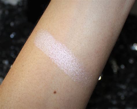 Dior Diorskin Nude Air Glowing Gardens Illuminating Powder In Glowing Pink Review
