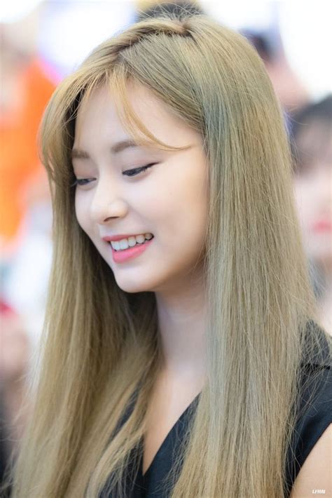 Tzuyu Pics On Twitter Beauty Long Hair Styles Blonde