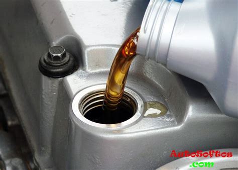 КАКОЕ МАСЛО НУЖНО ЗАЛИВАТЬ В ДВИГАТЕЛЬ? » AutoSoftos.com Автомобильный ...