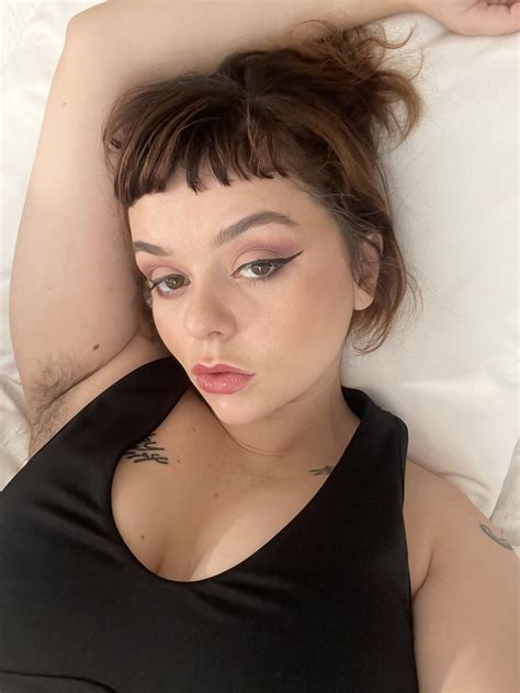 𝙋𝙖𝙢𝙚𝙡𝙖 𝘽𝙡𝙤𝙣𝙙𝙚 London Dominatrix on Twitter Too hot to be this tired