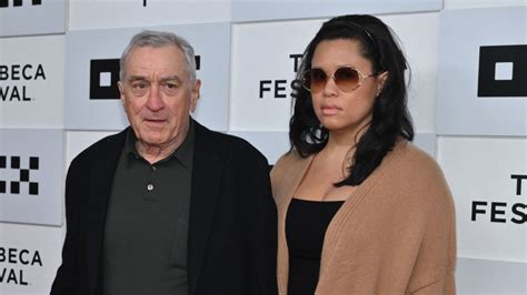 Robert De Niro Wife: Legendary Actors New GF and Kids!
