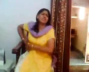 Indian Sex Video Of An Indian Aunty Showing Her Big Boobs XHamster
