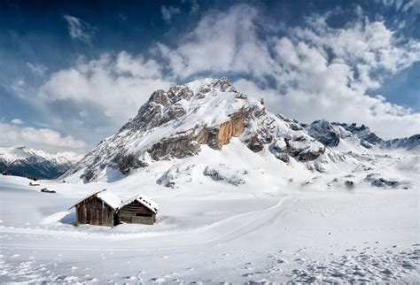 Visit Alba: Best of Alba Tourism | Expedia Travel Guide