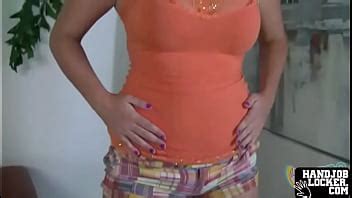 Brunette Strips Off And Fingers Pussy XNXX