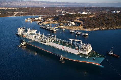 Taiwan environment ministry greenlights new gas terminal