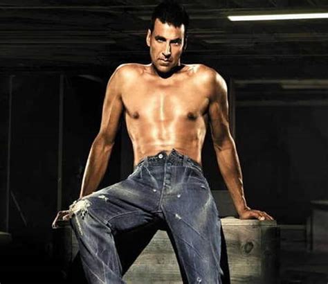 10 Hot Pics Of Akshay Kumar That Prove He S Sexy At 50 Bollywood News Gossip Movie Reviews