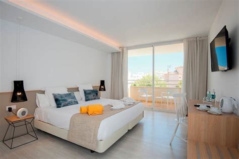 Globales Cala Bona Suites Cala Bona Hotels Jet2holidays