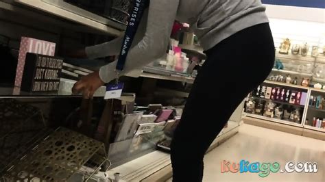 SEXY LATINA WORKING IN TIGHT SPANDEX VTL