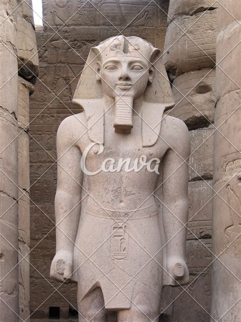Ancient Egyptian Pharaoh's Statue - Photos by Canva
