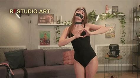 Leya Hot Gag Dance Hd P Mp Rf Studio Production Clips Sale