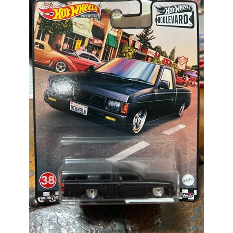 Hot Wheels Custom Nissan Hardbody D