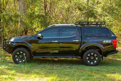Nissan Navara Np300 D23 Dual Cab Black Ironman 15042015 11111