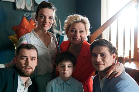 Сериал «По тонкому льду» (2023) - сюжет, актеры и роли, кадры из сериала