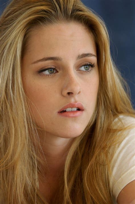 Kristen Stewart Wallpaper Kristen Stewart Photo Portrait Kristen Stewart Hair Blonde