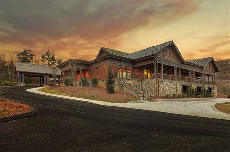 Lakeside Lodge Style Clubhouse At Lake Toxaway Cc In Nc By Kuo Diedrich