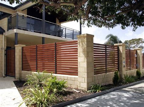 Security Fence Ideas for the Home and Garden | Archi-living.com