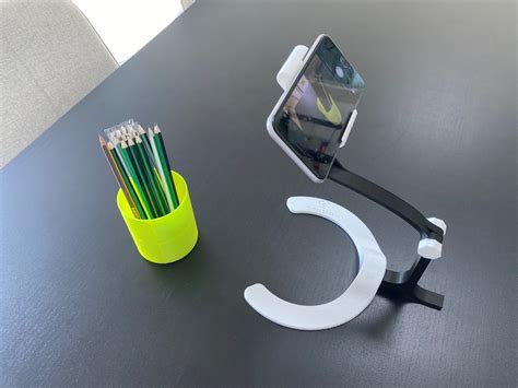 STL file Smartphone Stand for Video Recording 📱・Template to download