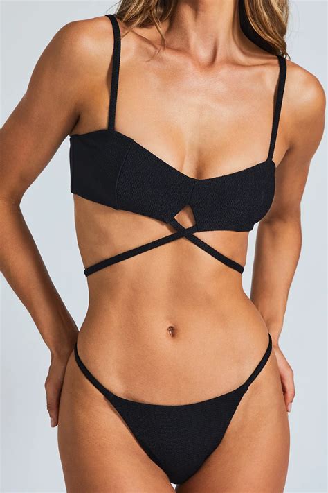 Hot Sexy Amberl Bikini Pics