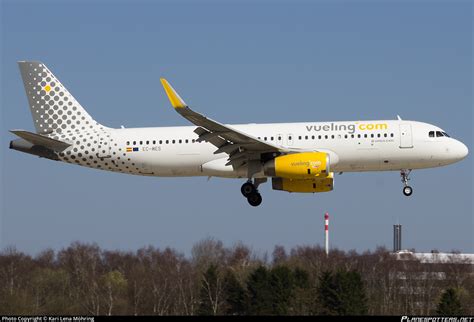 EC MES Vueling Airbus A320 232 WL Photo by Kari Lena Möhring ID