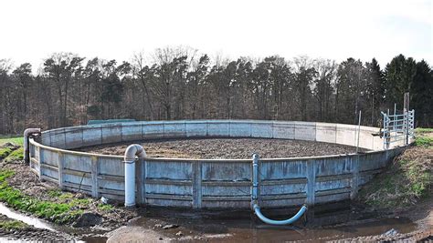 Gülle in Wildberg 3000 bis 5000 Liter Mist ergießen sich ins Erdreich