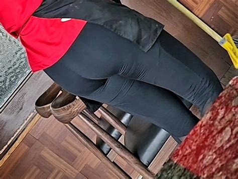 Tight Blonde In Black Leggings Bends Over Spandex Leggings Yoga