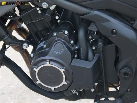 Voge 525 R Una Naked Erre Para Empezar