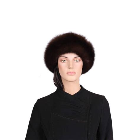 Шапка-боярка женская из норки и клеточного соболя