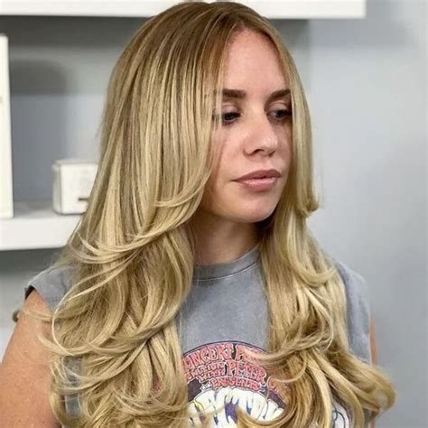 50 Middle Part Hairstyle Ideas For Women In 2022 With Images