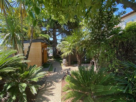 Villa Ragazzi gay only jacuzzi sauna piscine Guide Gay Gay Uchaud Chambres d hôtes