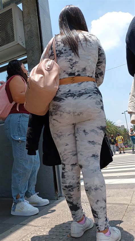 Latina Culona En Leggings Spandex Leggings Yoga Pants Forum