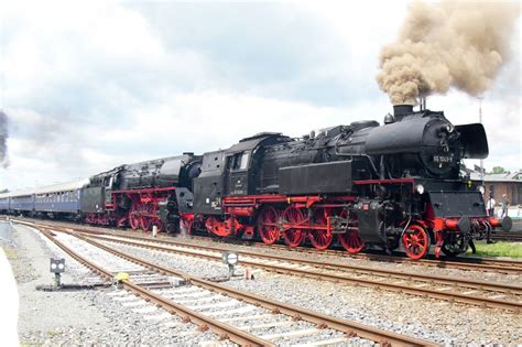 Honzíkovy vláčky » Blog Archive » Obtížná oprava modelu lokomotivy BR 65