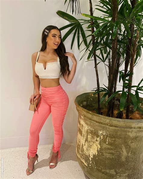 Molly Shield Mollyshieldd Moremolly Nude Onlyfans Leaks Fappening