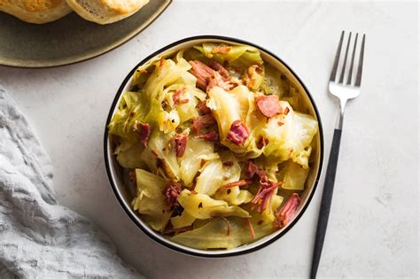 how to cook cabbage with smoked meat