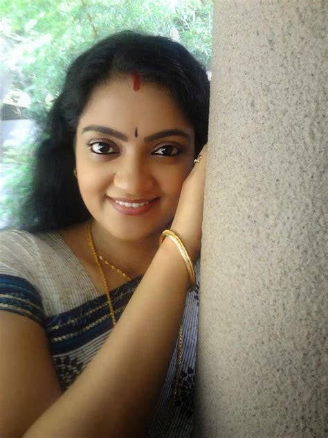 Mallu Serial Actress Hot Photo Gallery Treelasopa