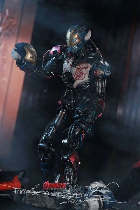 Toysandstuff Final Product Photos Of The Hot Toys Avengers Age