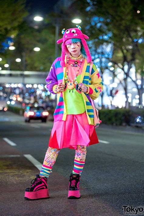 Kawaii Streetwear At Night In Harajuku Tokyo Fashion