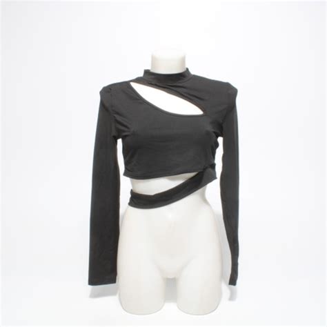 Dámský top Sheln krátký černý - bazar | OdKarla.cz