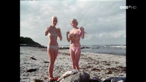 Salto Mortale Nude Pics Page 1