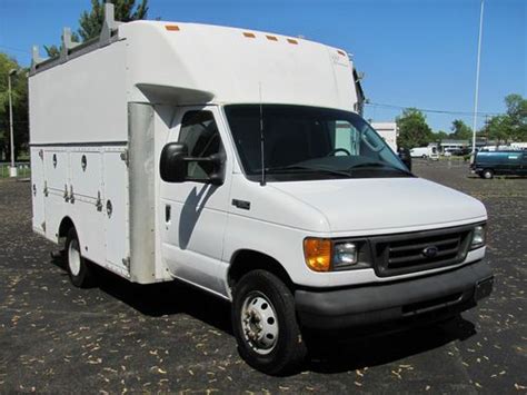 Buy Used Ford E 350 Super Duty Cutaway Utility Box Truck Low Miles Turbodiesel In Huntingdon