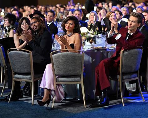 sag awards  full list  winners iconic award show moments