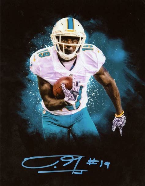 JAKEEM GRANT MIAMI DOLPHINS SIGNED 8X10 PHOTO W/ PHOTO PROOF | Autographia