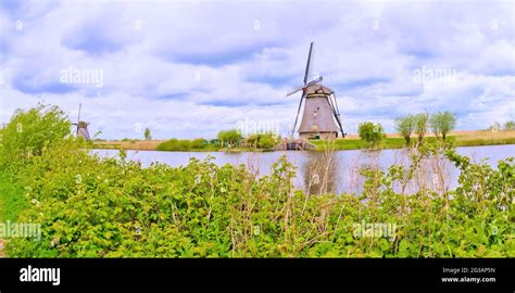 Kinderdijk Traditional Dutch Windmills Pumping Water UNESCO World