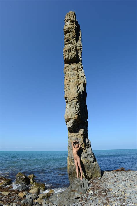 FOXY DI BEACH Femjoy 116875 058 Porn Pic