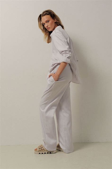 Купить женские брюки NUDE жемчужный Описание фото цена