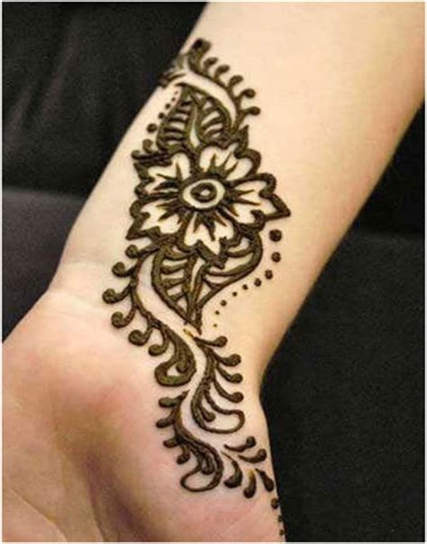 Simple Mehndi Designs Photos Picture HD Wallpapers
