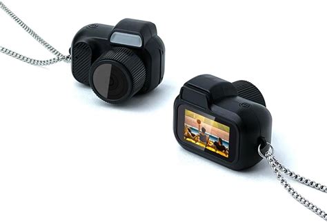 amazoncom mini keychain camera p mp mini thumb sized camera