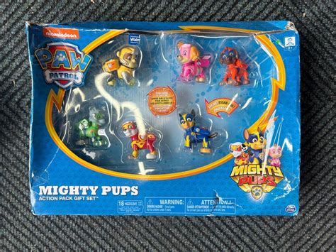 Nickelodeon Paw Patrol Mighty Pups Action Pack Gift Set New