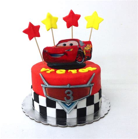 Tarta de Rayo McQueen Pastelería Santa Teresa